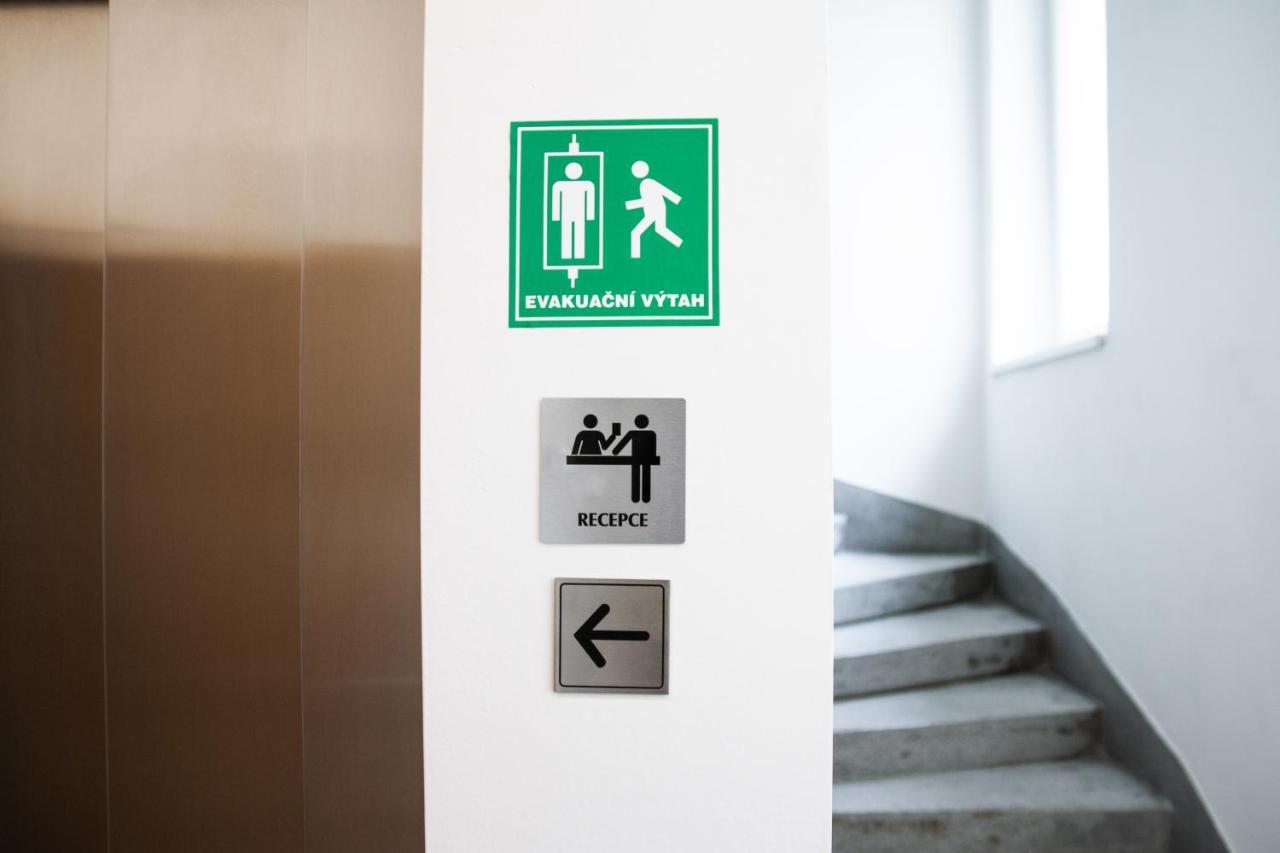 Hostel Mandarinka Prag Eksteriør billede